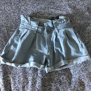 Fashion Nova shorts never worn